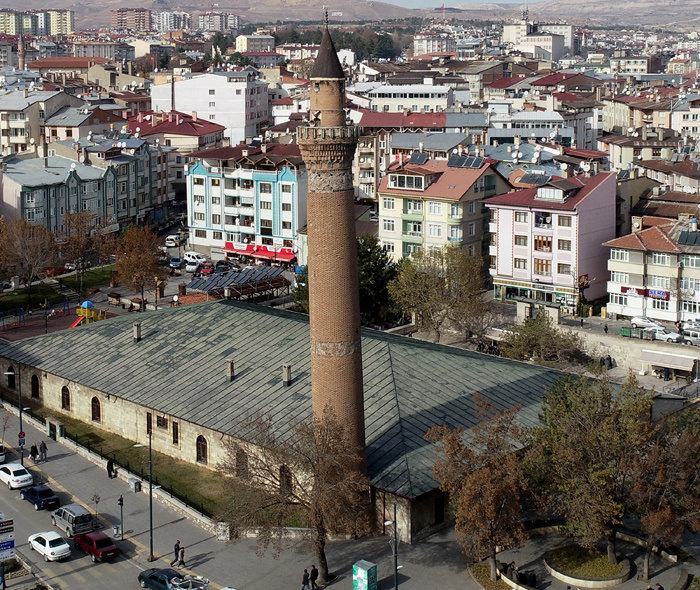 Sivas tarihi Ulu Camisi'nin eğik minaresinin sırrı çözüldü