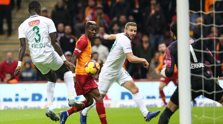 Galatasaray, Beşiktaş derbisi öncesi yara aldı!