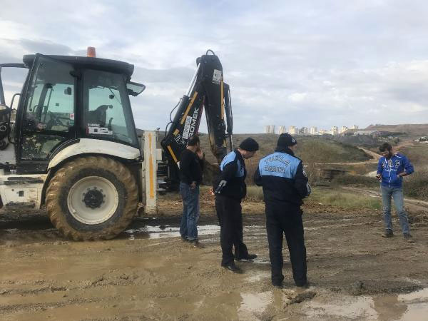 Tuzla'da kimyasal atık alarmı bölgeye giriş kapatıldı