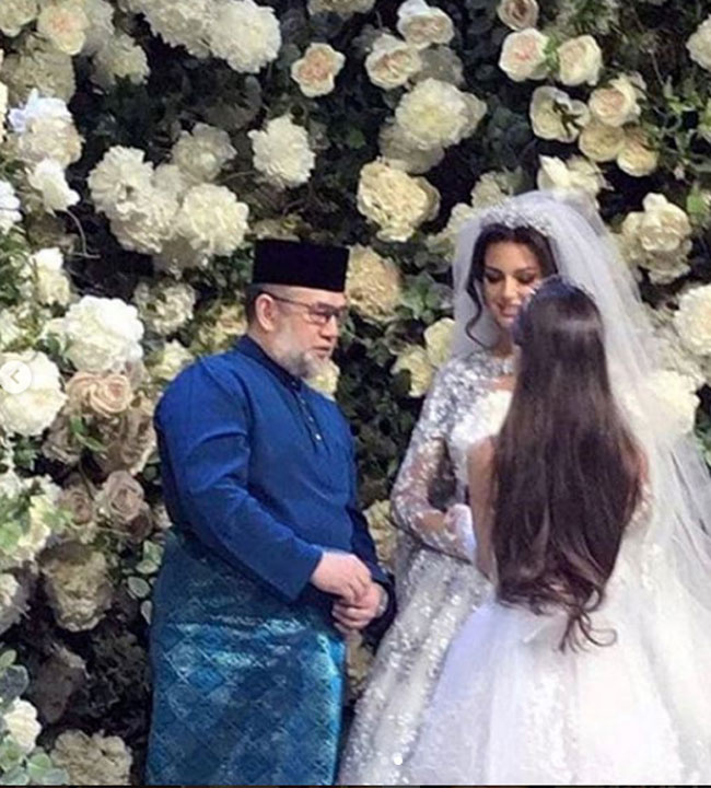 Malezya Kralı Rus güzellik kraliçesiyle Moskova'da evlendi