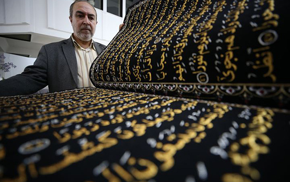 Kur'an-ı Kerim'i 12 yılda kumaşa işledi
