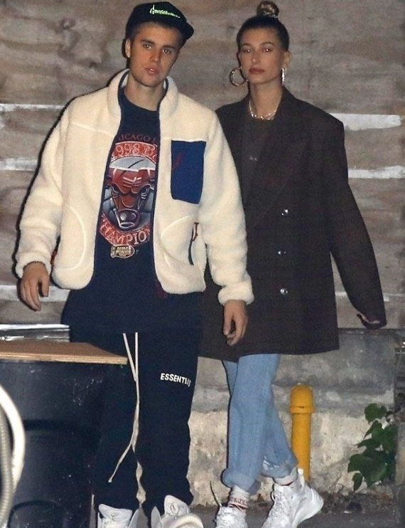 Justin Bieber'le Hailey Bieber birlikte ibadet etti