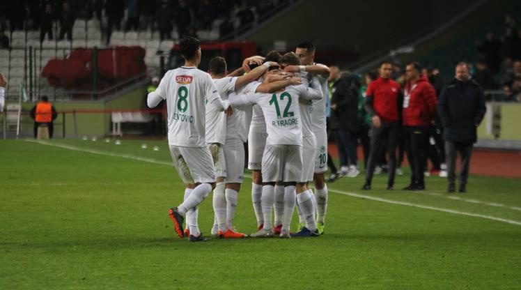 Kocaman'la ilk kez: Konyaspor Alanyaspor'u devirdi!