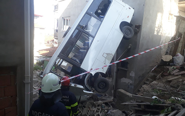 Kocaeli'de korkunç kaza: Çok sayıda yaralı var!