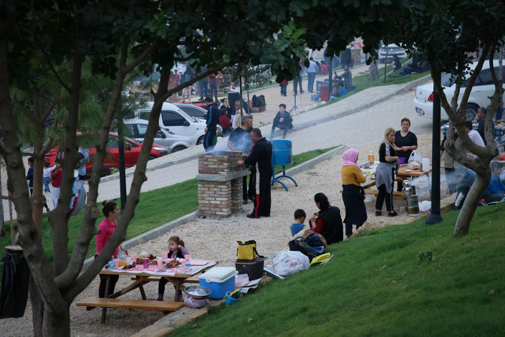 Adana'da dev 'Mangal Park' açıldı