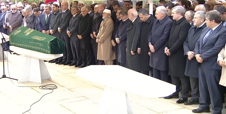  Abdullah Tivnikli'nin cenaze törenine kimler katıldı?