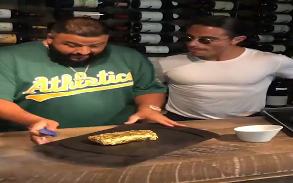 Nusret eti altınla kapladı ünlü DJ Khaled'e böyle yedirdi