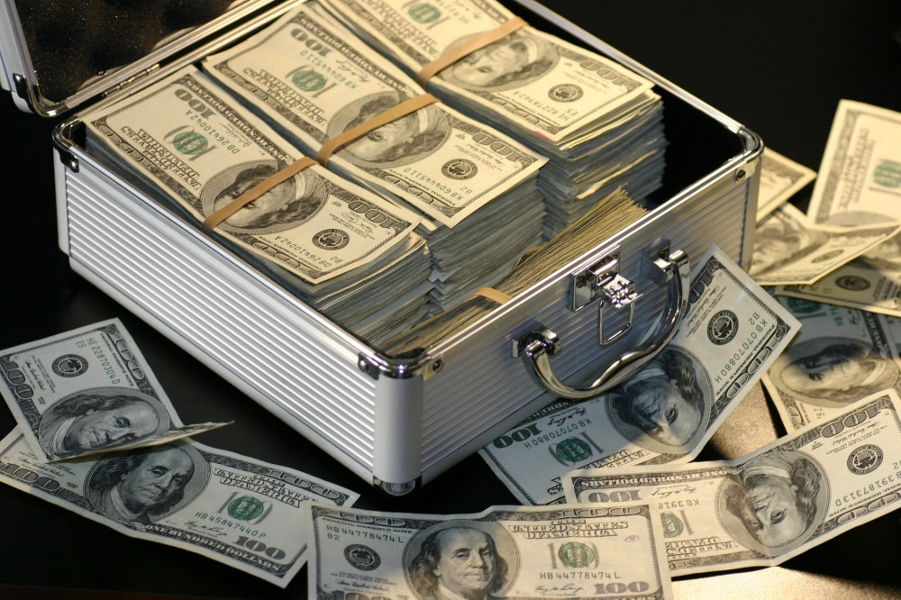 Larry King: Dolar hâkimiyetini yitirecek