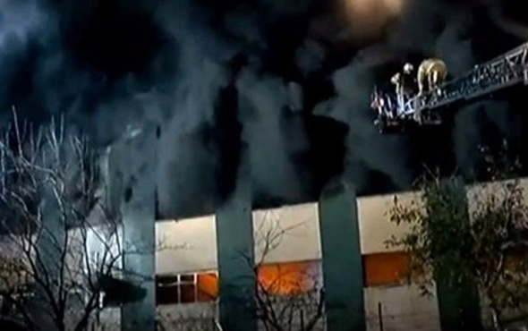 Maltepe'de plastik fabrikasında yangın