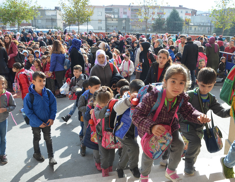 Avcılar'daki ilkokulda öğrenci sayısı 66 ilçeden fazla