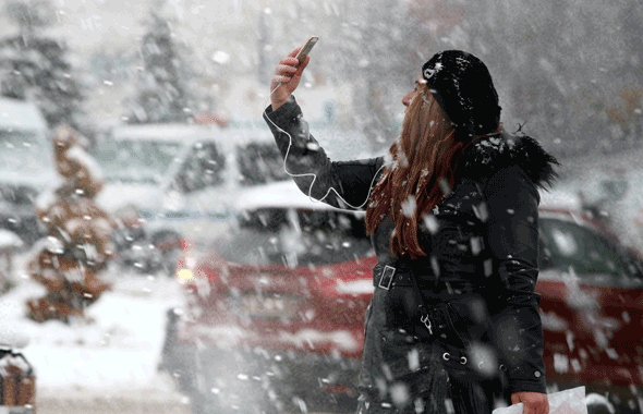 İstanbul'da beklenmedik kar yağışı saatlik hava durumuna bakın