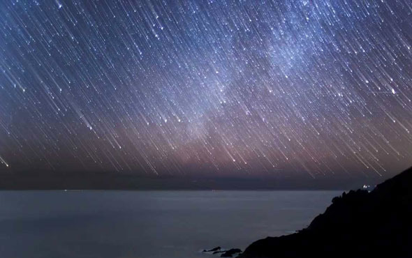 Bu gece meteor yağmuru geliyor ateş eden yıldızlar saat kaçta yağacak