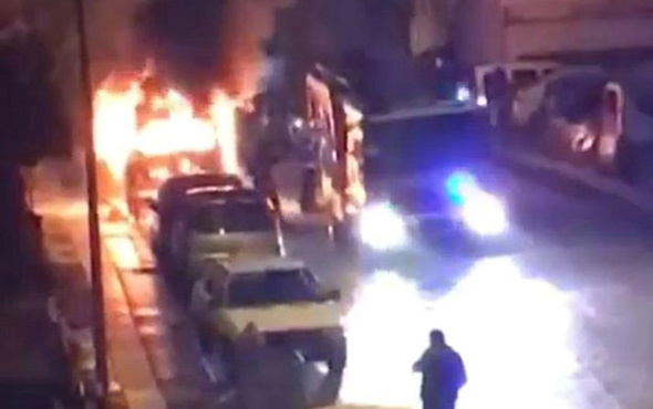 Ankara'da park halindeki kamyonet yandı