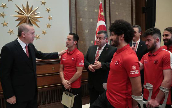 Erdoğan, Ampute Futbol Milli Takımı'nı kabul etti