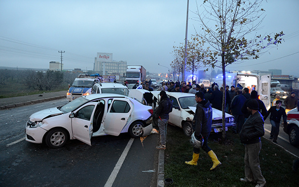 Feci kazadan yaralı kurtuldu: Otomobiline ağladı!