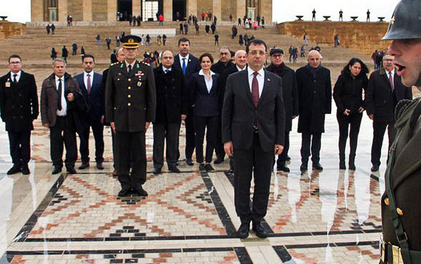 CHP'nin İBB adayı İmamoğlu'ndan Anıtkabir ziyareti 