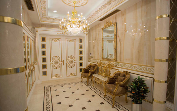 Dubai Emiri Gebze'de malikane inşa etti her yeri altın kaplattı