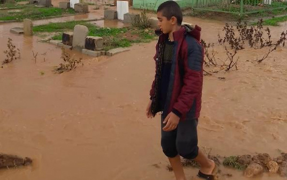 Mardin'de sağanak; evleri ve tarım arazilerini su bastı