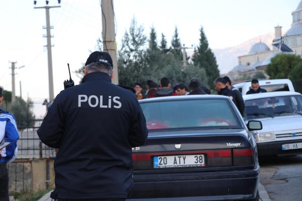 Lisede dehşet: 'Yan bakma' kavgası kanlı bitti!