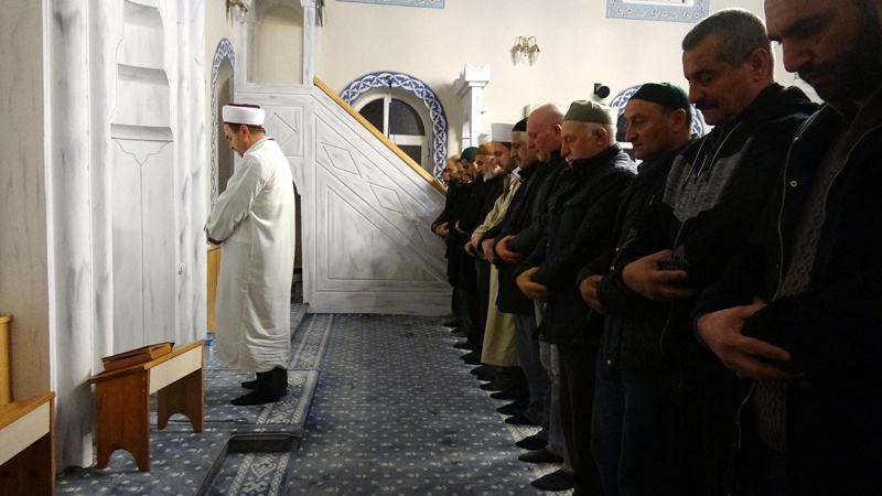 Trabzon'da cami imamı çözümü buldu cemaati ikiye katladı
