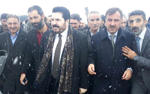 Ağrılılar AK Parti adayı Savcı Sayan'ı coşkuyla karşıladı