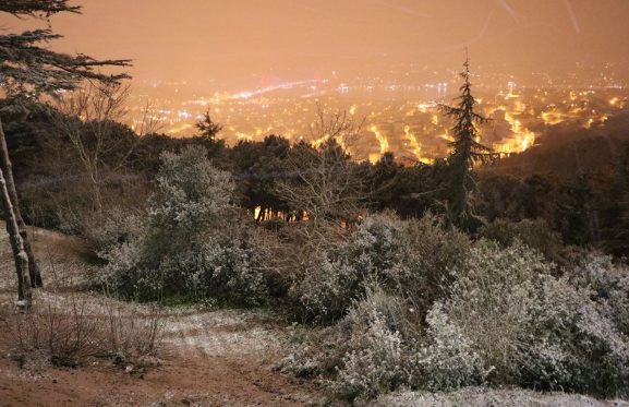 İstanbul’da beklenen kar yağışı başladı! Meteorolojiden 8 alarm birden geldi