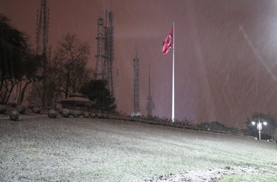 İstanbul’da beklenen kar yağışı başladı! Meteorolojiden 8 alarm birden geldi