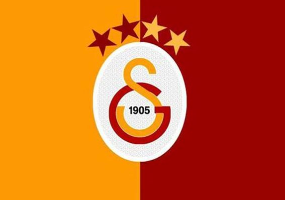 Bombalar patlıyor! Galatasaray'da üç golcü imzaya hazır