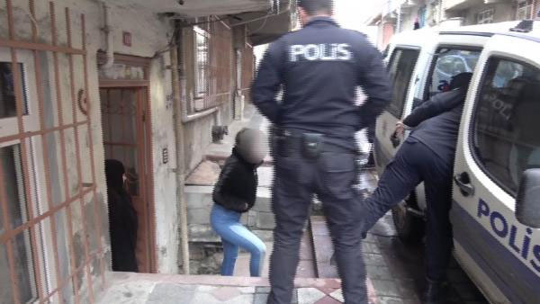 İstanbul'da inanılmaz işkence kızını zincirle bağlayıp...