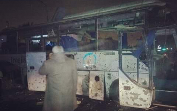 Turist otobüsüne bombalı saldırı: Ölü ve yaralılar var!