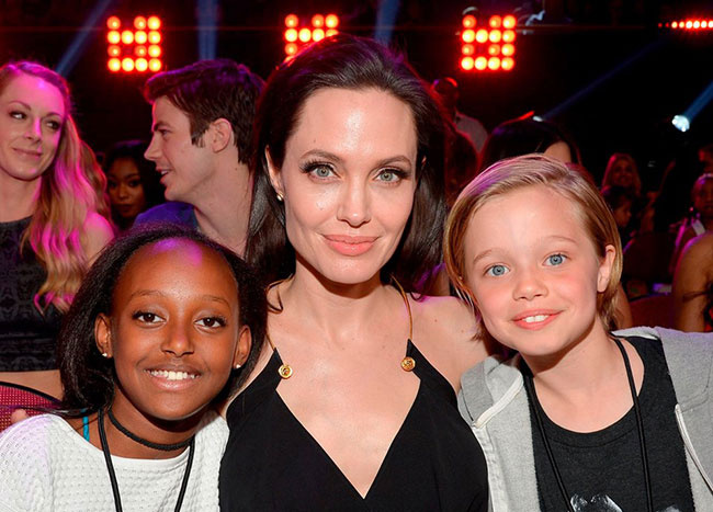 Angelina Jolie çocuklarını zehirliyor Angelina Jolie ile Brad Pitt'in kaç çocuğu var?