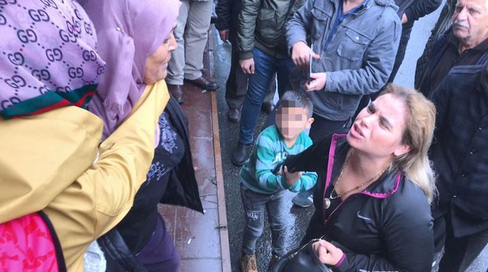 İstanbul'un göbeğinde 4 kadın kapkaç dehşeti yaşattı yakalanınca yalvardı