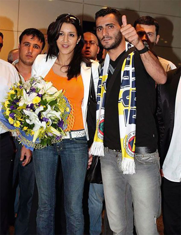 Fenerbahçe'ye eski golcüsü Guiza'nın eşinden sürpriz teklif