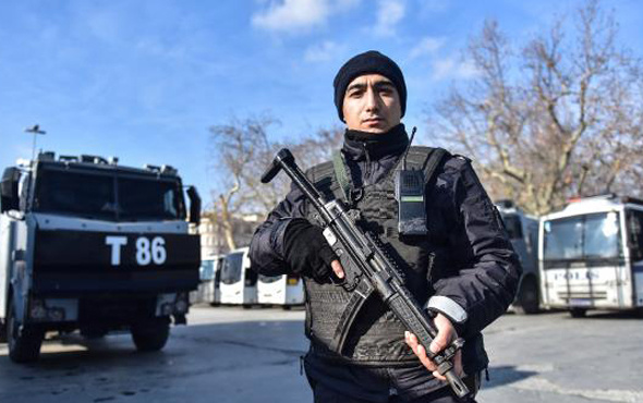 Taksim'de yılbaşı önlemleri! Bir ilk yaşanıyor