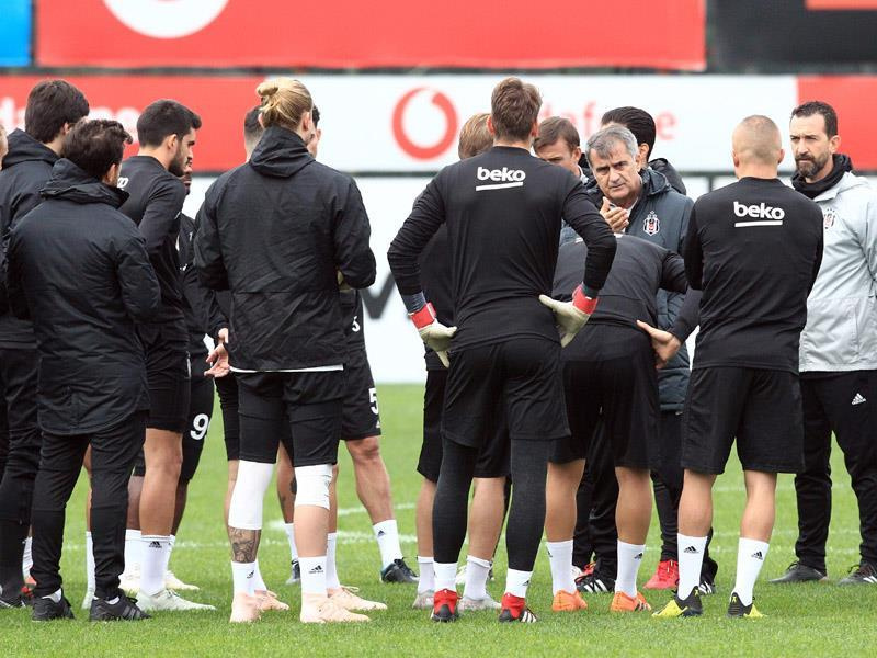 Beşiktaş'ta gündem transfer! Kim gidecek, kim kalacak?