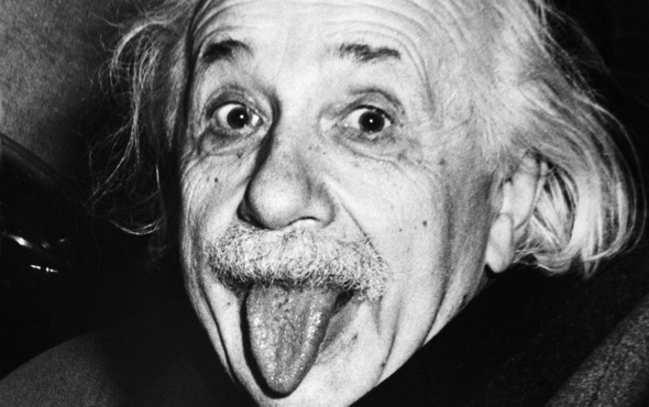 Einstein'ın Tanrı'yı reddettiği mektubu rekor fiyata satıldı