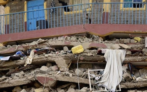 Yedi katlı bina çöktü 17 kişi hayatını kaybetti