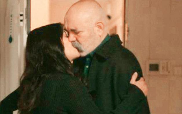 Çukur'un Meliha'sı Şenay Gürler olay öpüşme sahnesi hakkında konuştu
