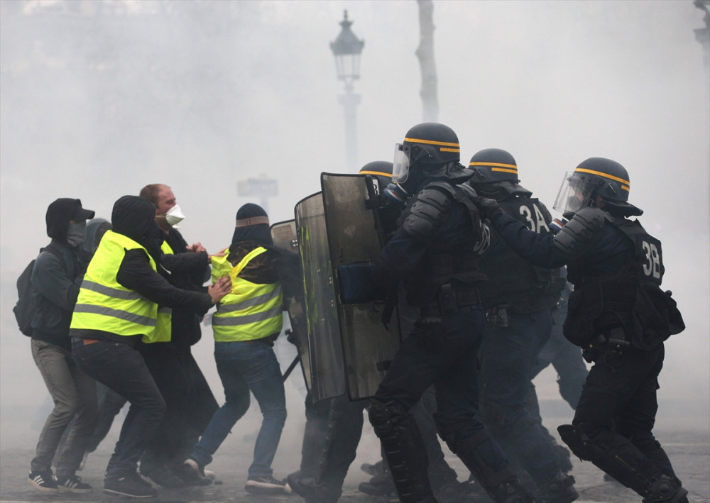 Fransa büyük eyleme hazırlanıyor! 90 bin polis sokağa inecek