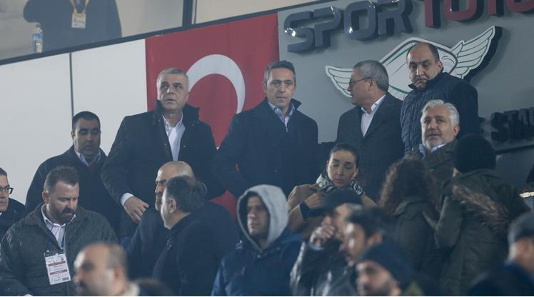 Ali Koç'tan Fenerbahçeli futbolculara sıra dışı ceza!