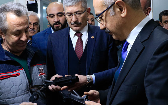 Bakan Elvan: Bu silahları Sayın Kılıçdaroğlu'na ithaf ediyoruz
