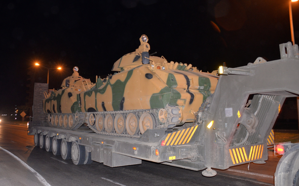 Afrin'e büyük askeri sevkıyat