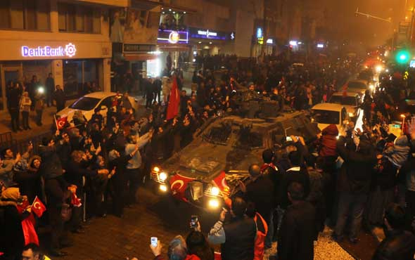 Dünyayı korkutan görüntüler! Savaşa gülerek gidiyoruz...