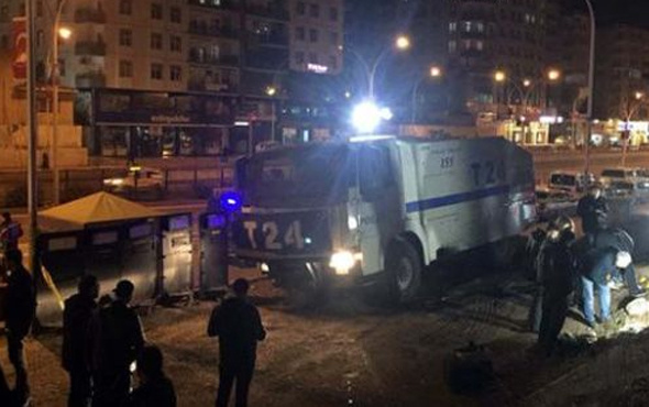 Diyarbakır'da polis noktasına bombalı saldırı