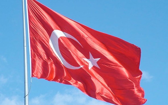 'Türk bayrağın rengi siyah olsun' dilekçesi
