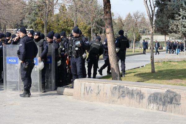 Polis müdüründen HDP'li vekile ayar: Burası muz cumhuriyeti değil