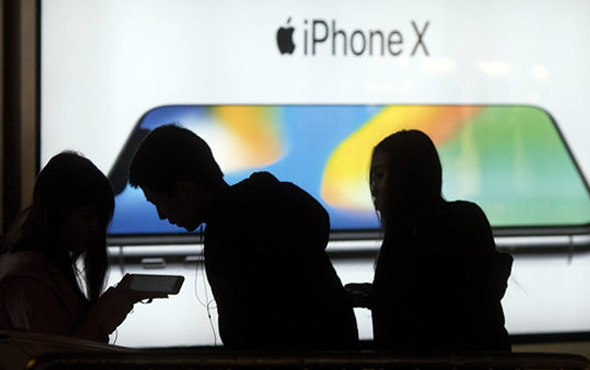 iPhone'lar bir bir çöküyor! Apple'dan büyük hata