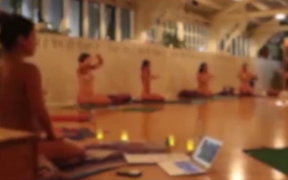 Avustralya'da 'çırılçıplak yoga'