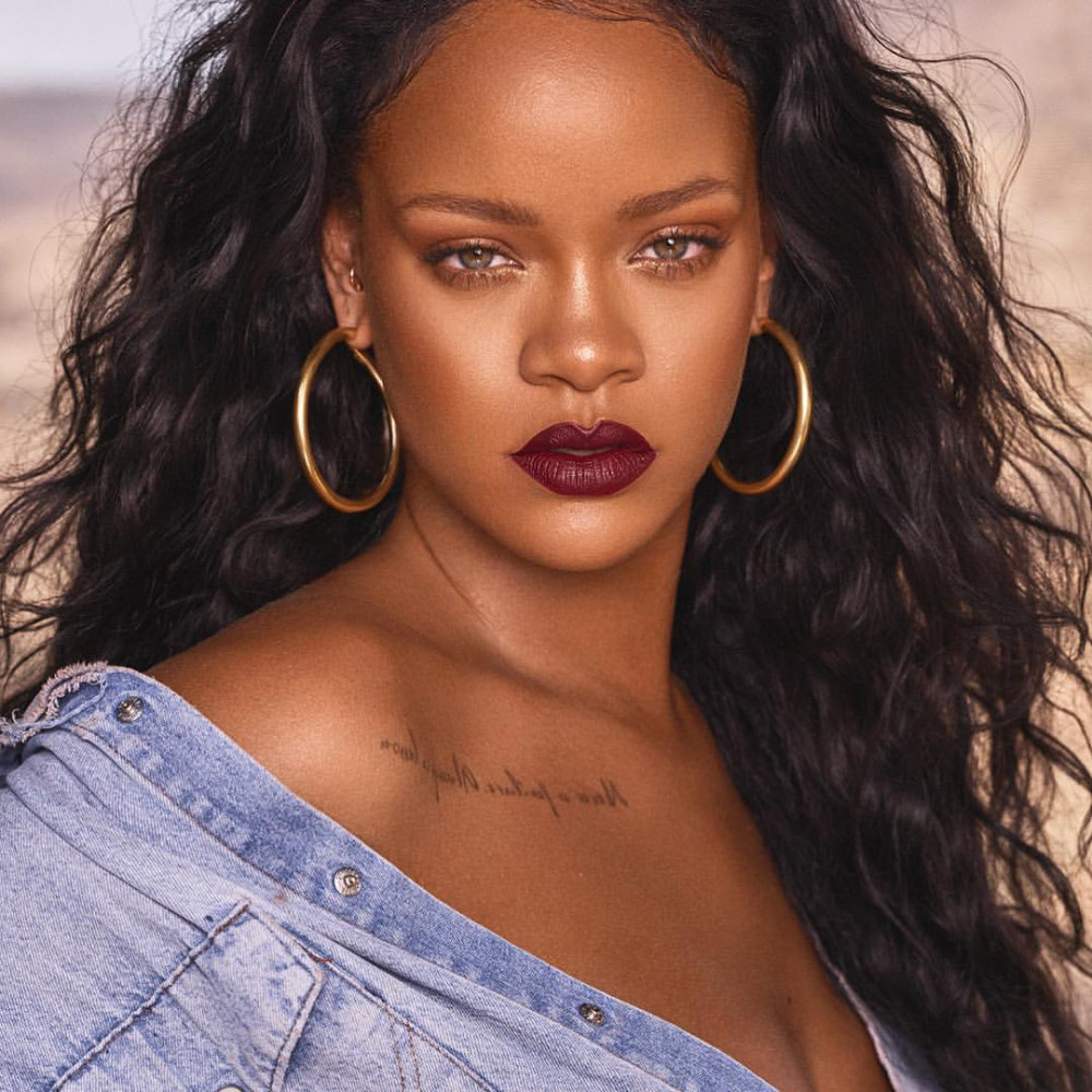 Senegalliler Rihanna'yı ülkelerinde istemiyor! 