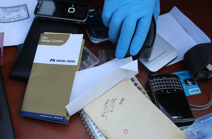 FETÖ finansörünün belgeleri ABD'ye giden konteynerden çıktı